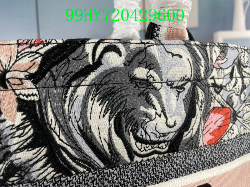 Christian Dior Luxury Bag - The Tote   302