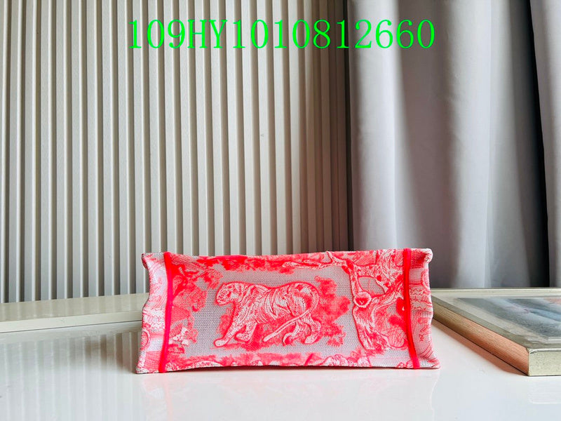 Christian Dior Luxury Bag - The Tote   261