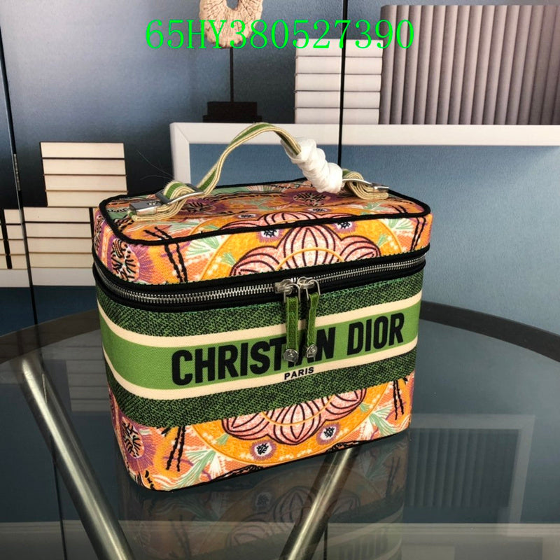 Christian Dior Luxury - The Tote   679