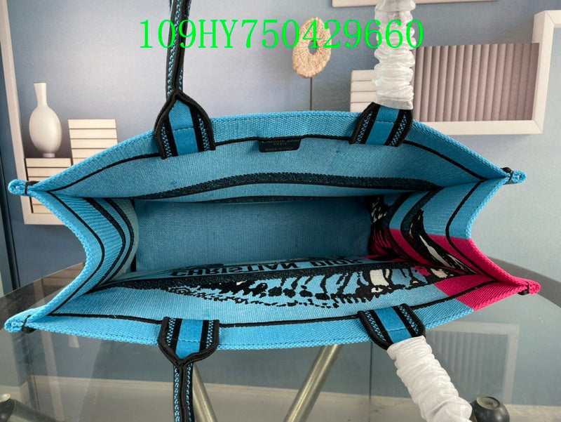 Christian Dior Luxury Bag - The Tote   301