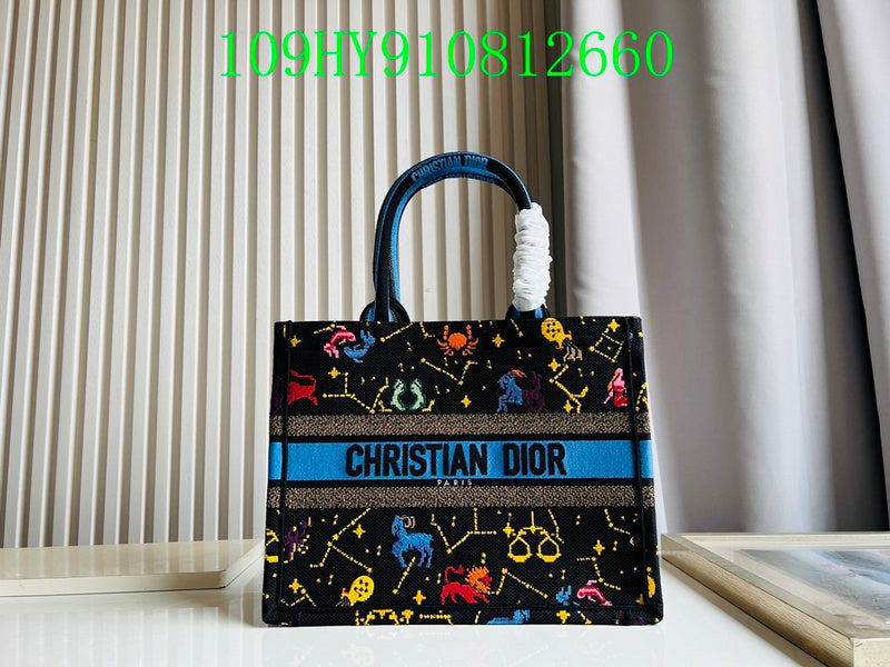 Christian Dior Luxury Bag - The Tote   275