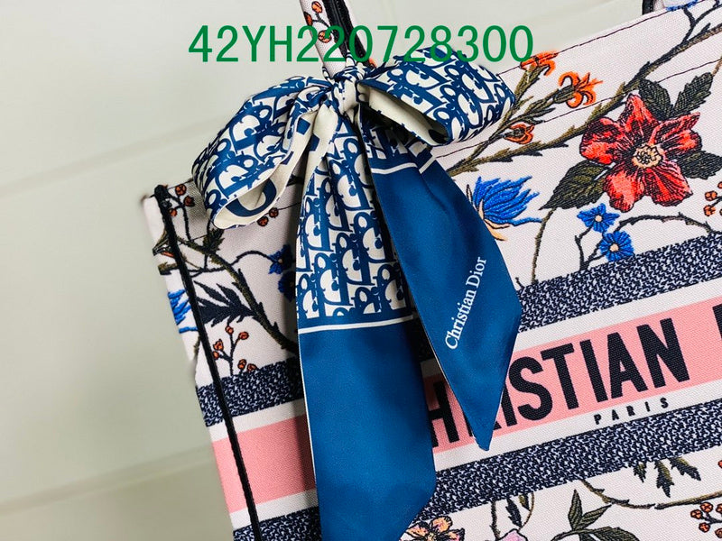 Christian Dior Luxury Bag - The Tote   365