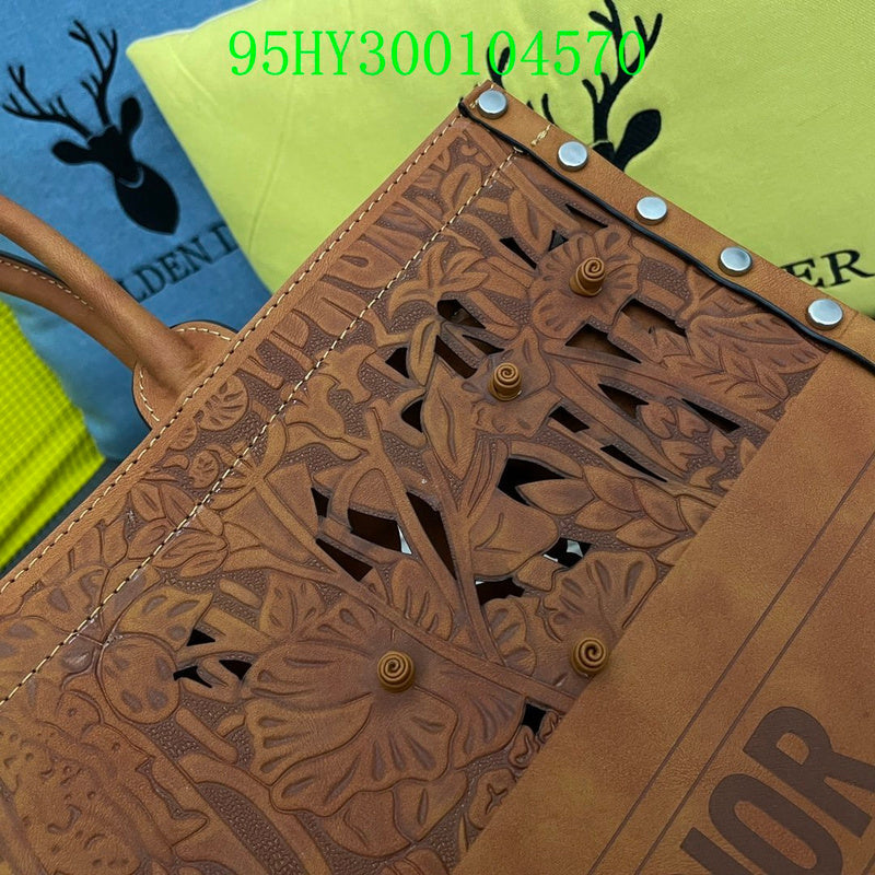 Christian Dior Luxury Bag - The Tote   315