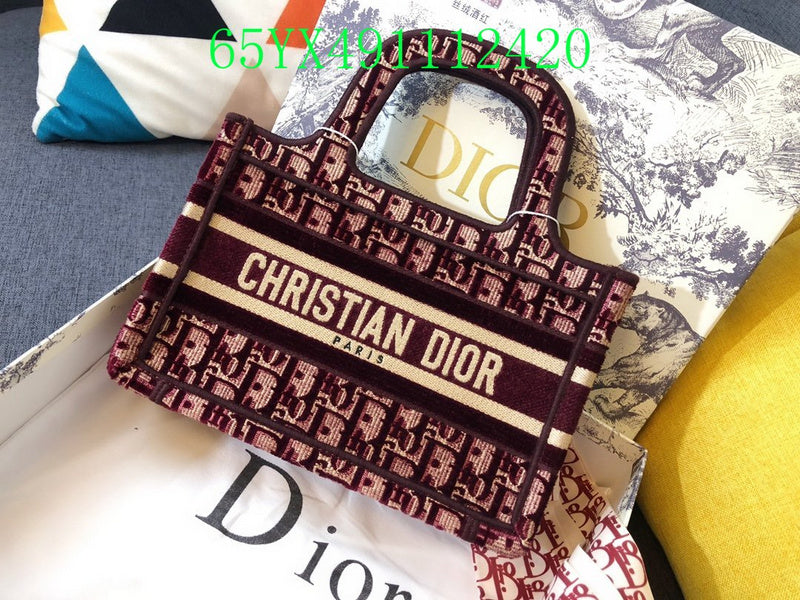 Christian Dior Luxury Bag - The Tote   392