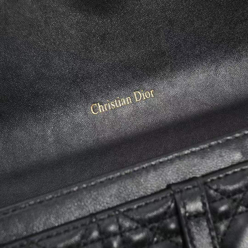 Christian Dior Luxury - The Tote   660