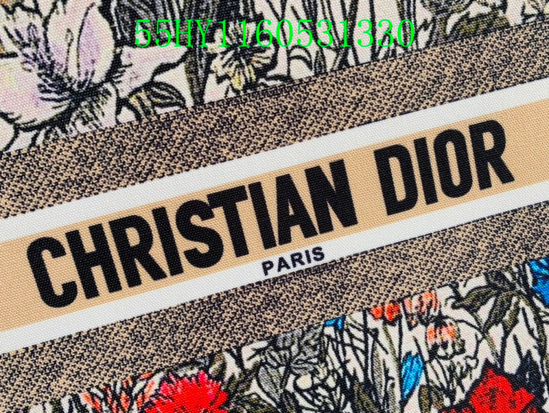 Christian Dior Luxury Bag - The Tote   250