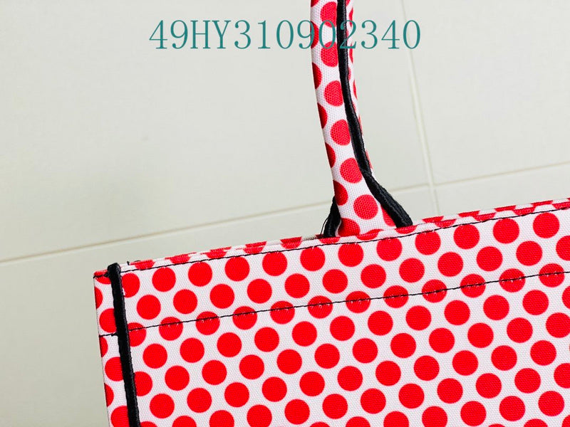 Christian Dior Luxury - The Tote   358