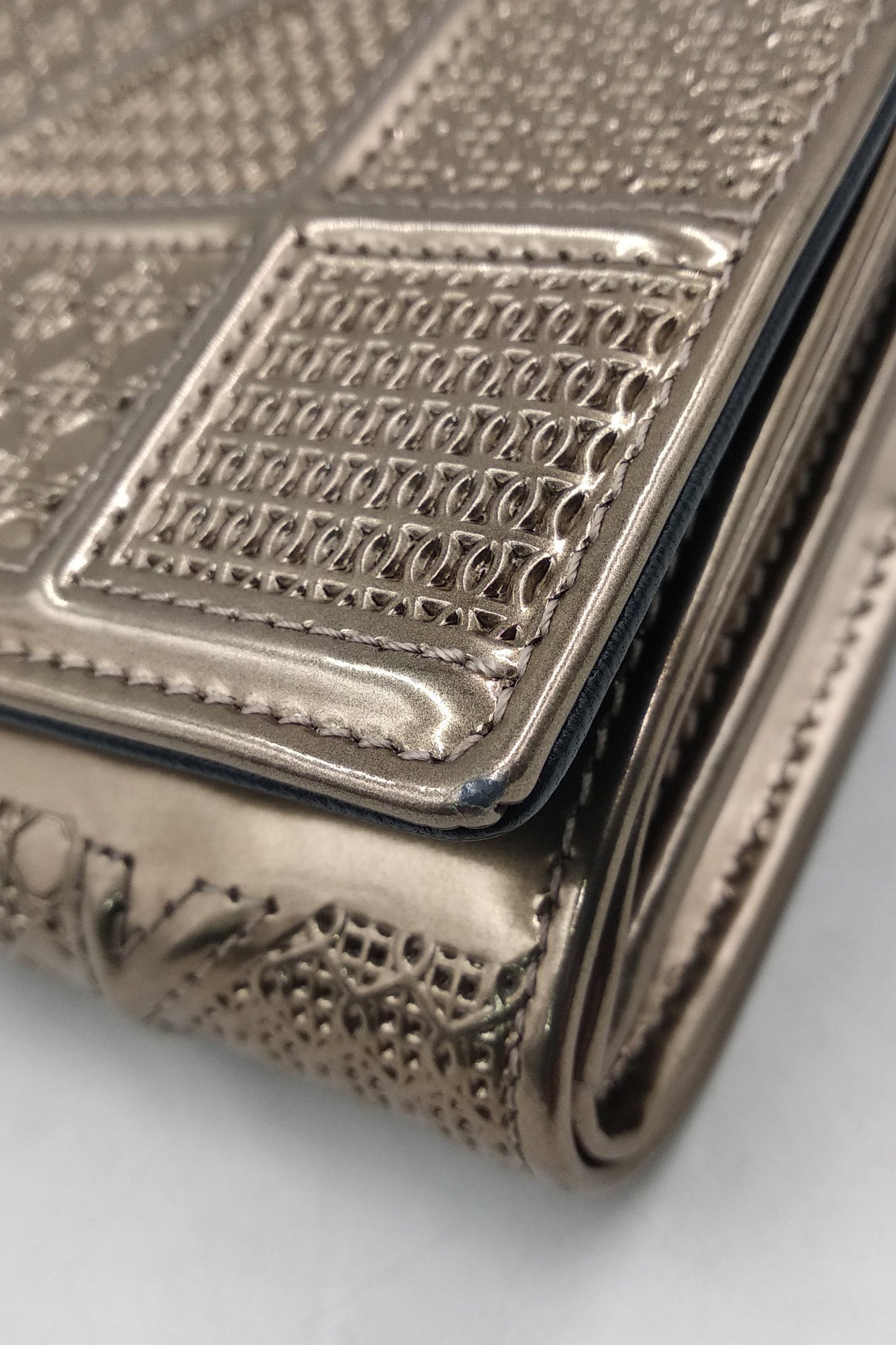 Diorama Clutch on Chain Bronze