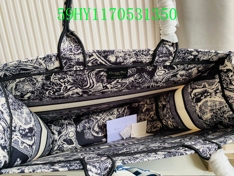 Christian Dior Luxury Bag - The Tote   248