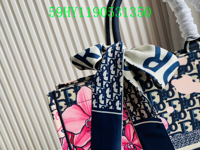 Christian Dior Luxury Bag - The Tote   245