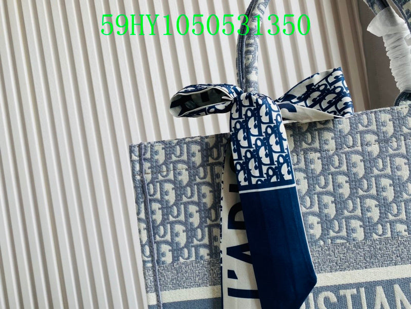 Christian Dior Luxury Bag - The Tote   257