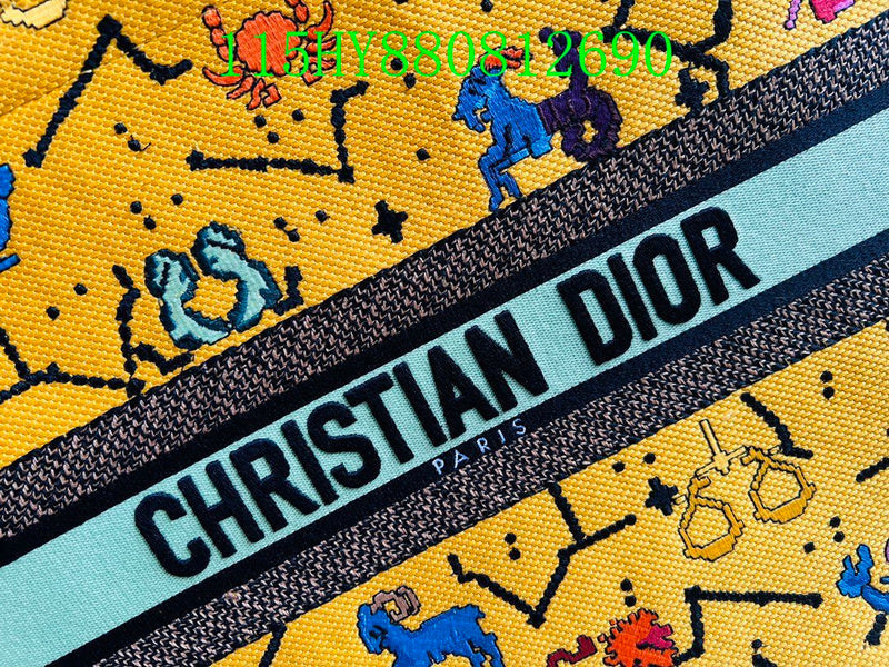 Christian Dior Luxury Bag - The Tote   280