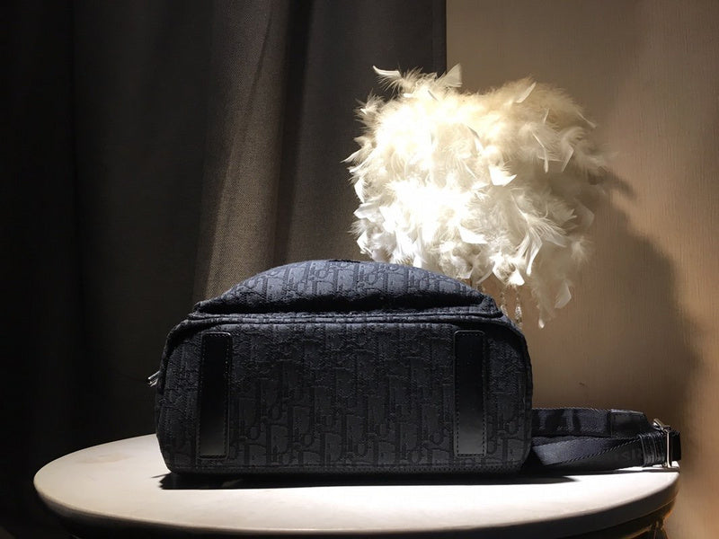 Christian Dior Luxury - The Tote   767