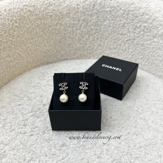 Chanel CC Logo Pearl Drop Earrings