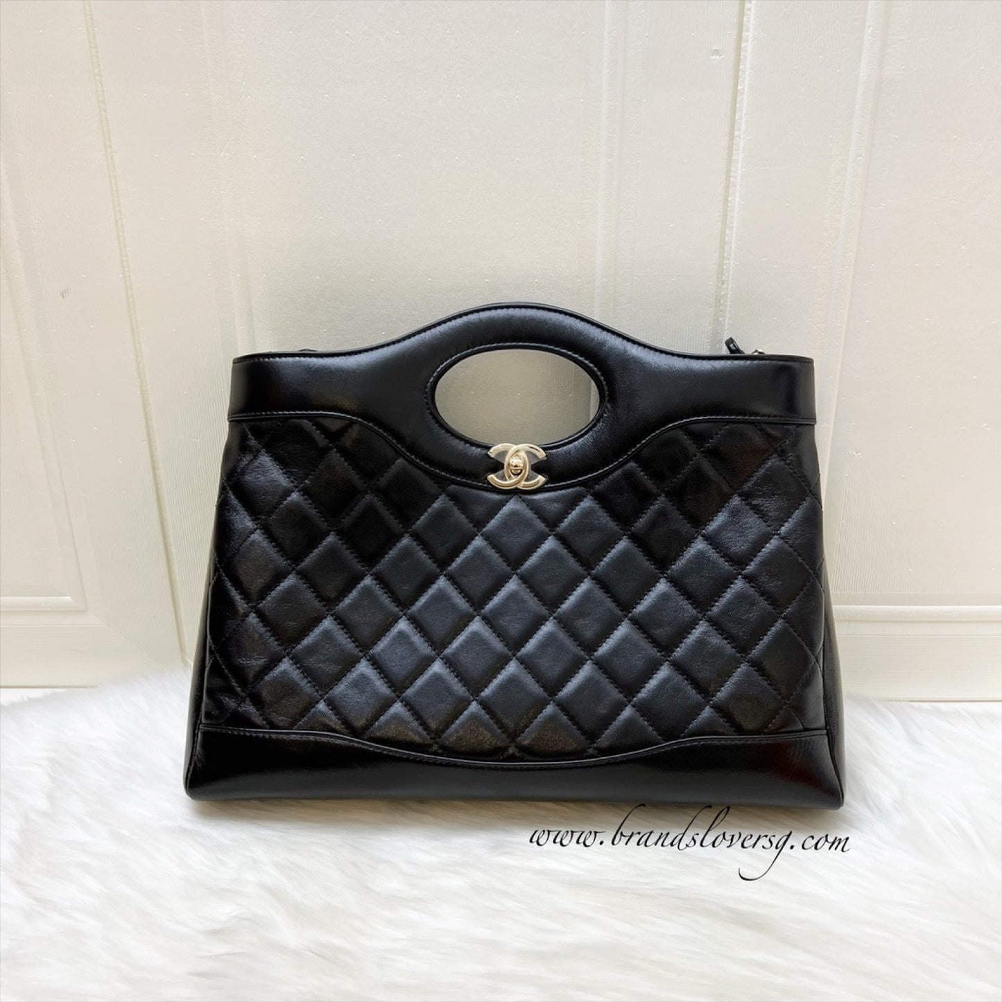 Chanel 31 Medium Shopping Bag in 24S Black Shiny Calfskin and LGHW (Model: AS4854)
