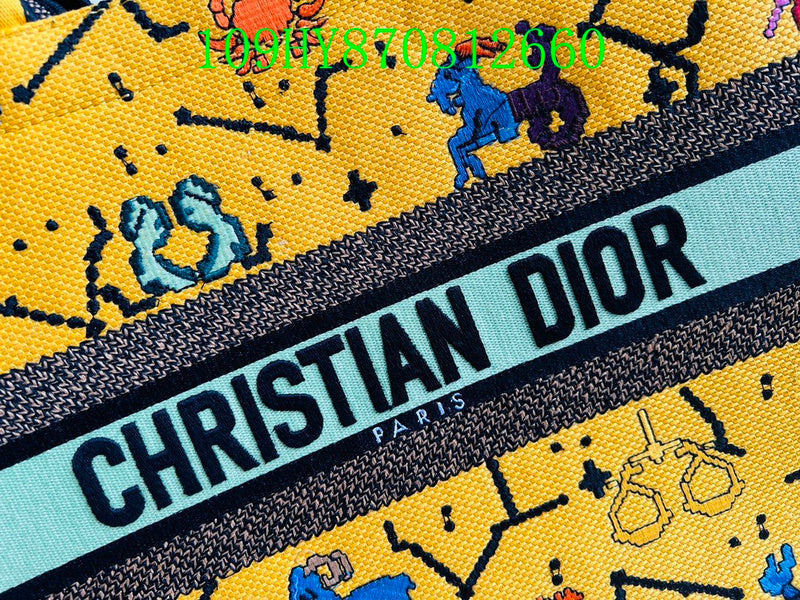 Christian Dior Luxury Bag - The Tote   278