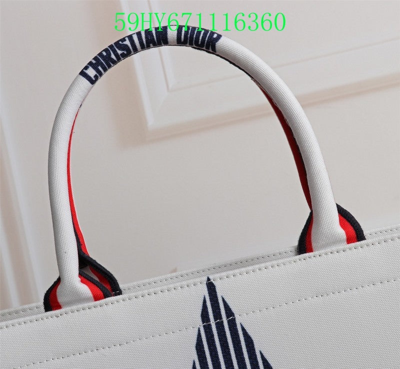 Christian Dior Luxury Bag - The Tote   333