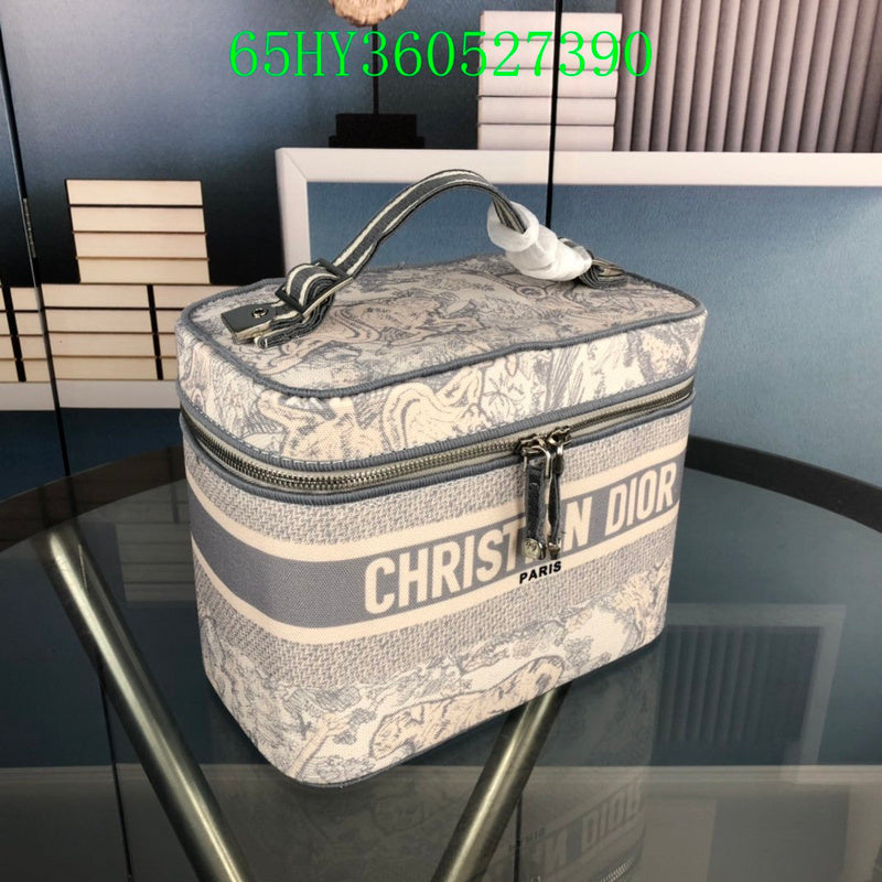 Christian Dior Luxury - The Tote   678