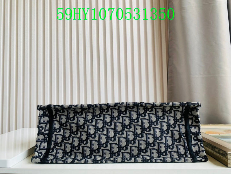 Christian Dior Luxury Bag - The Tote   260
