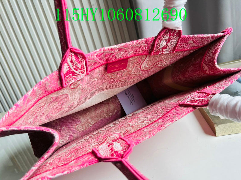 Christian Dior Luxury Bag - The Tote   259