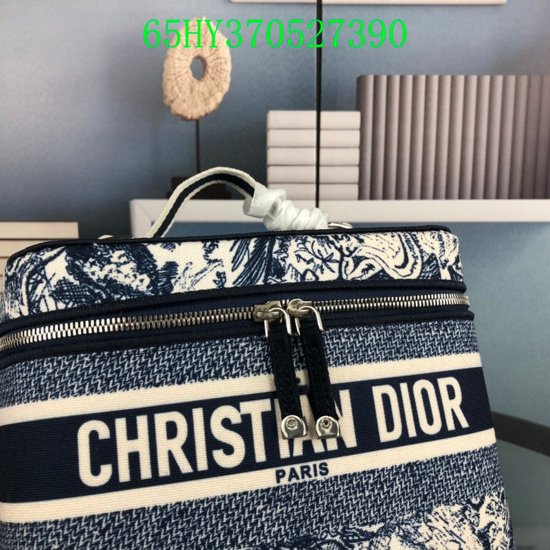 Christian Dior Luxury - The Tote   677