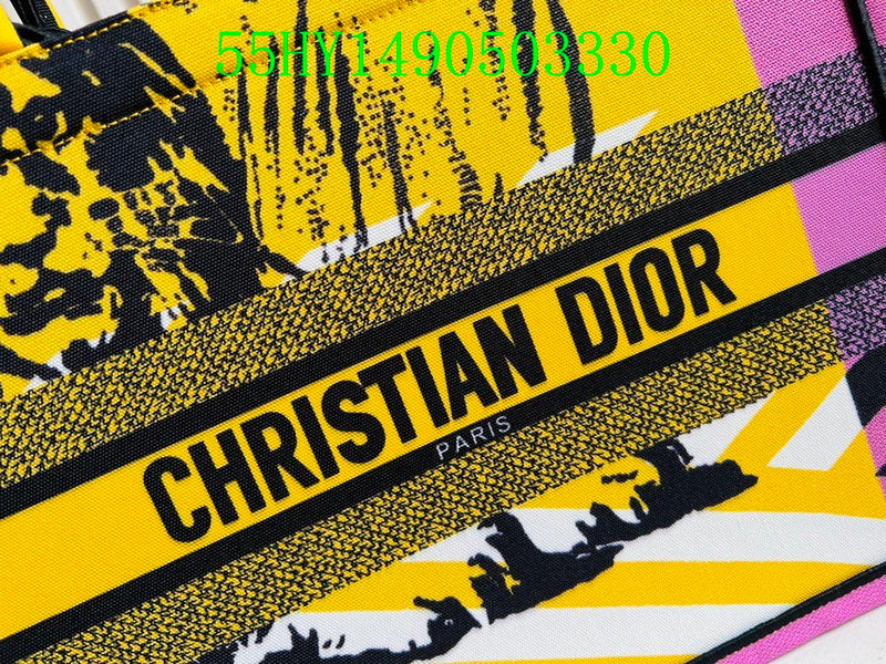 Christian Dior Luxury Bag - The Tote   285