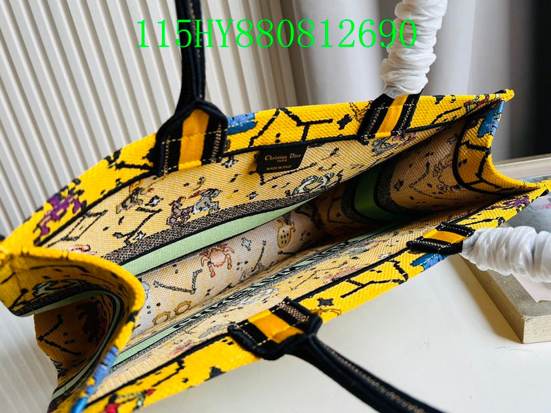 Christian Dior Luxury Bag - The Tote   280