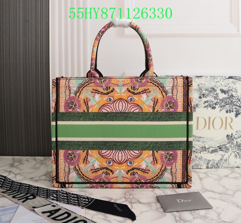 Christian Dior Luxury Bag - The Tote   229