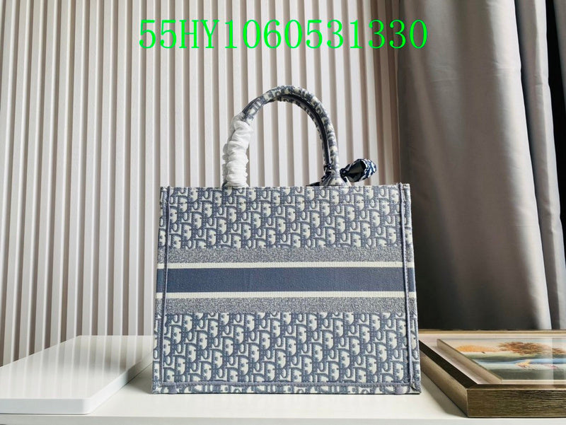 Christian Dior Luxury Bag - The Tote   258