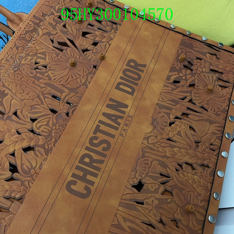 Christian Dior Luxury Bag - The Tote   315