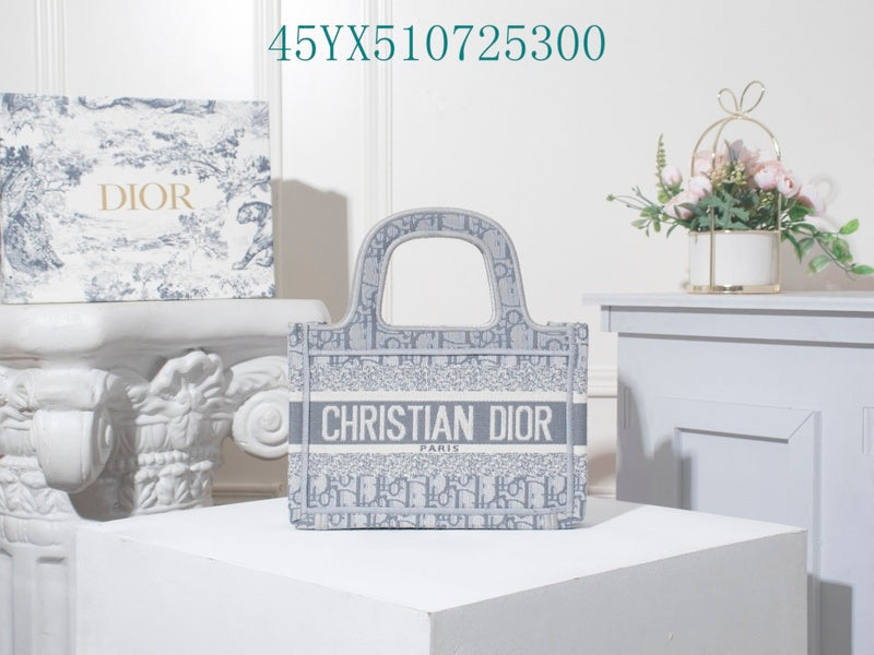 Christian Dior Luxury Bag - The Tote   401