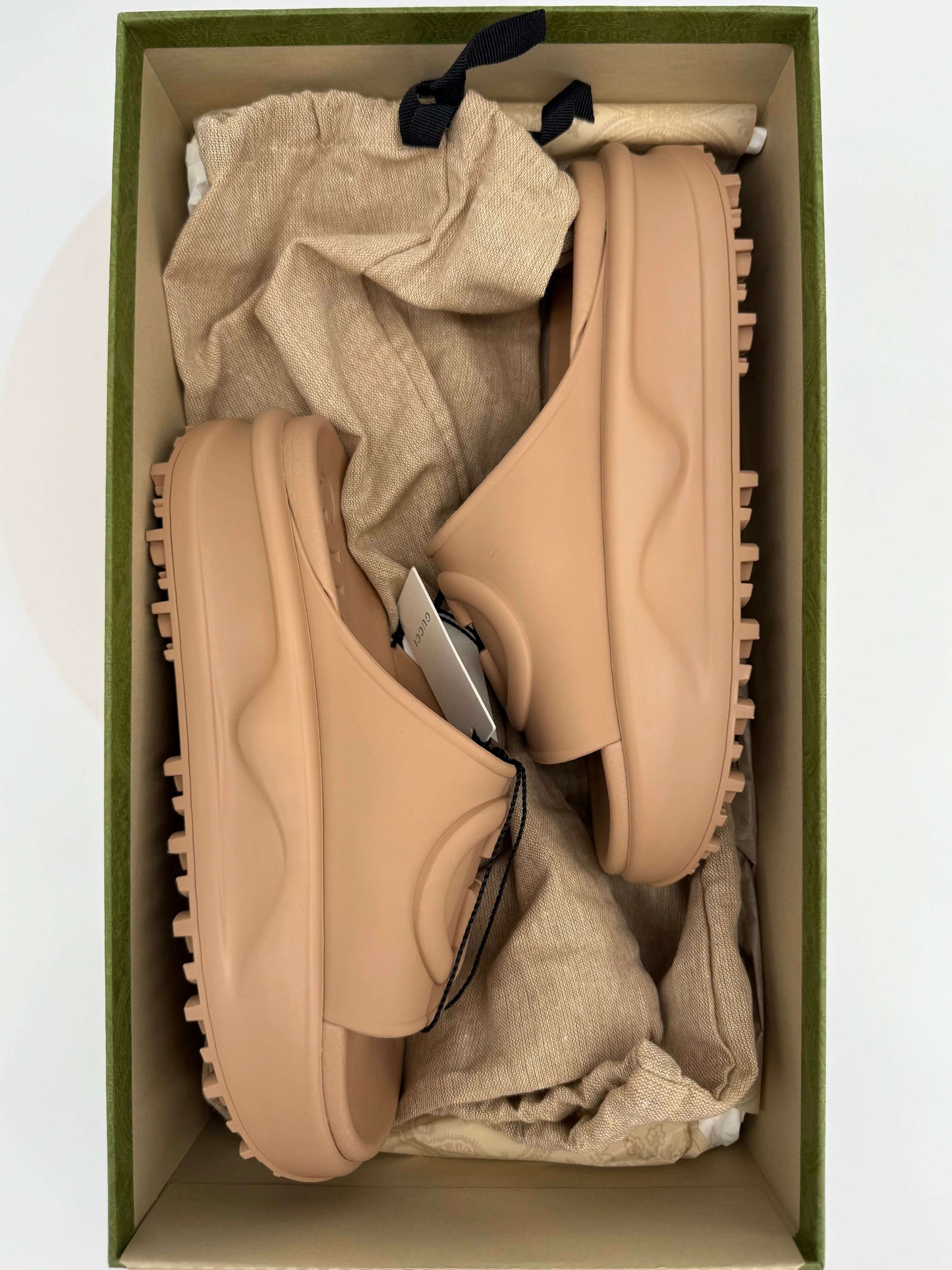 Gucci Interlocking G Platform Slide Sandals – Soft Rubber in Vintage Camel (Size 36)