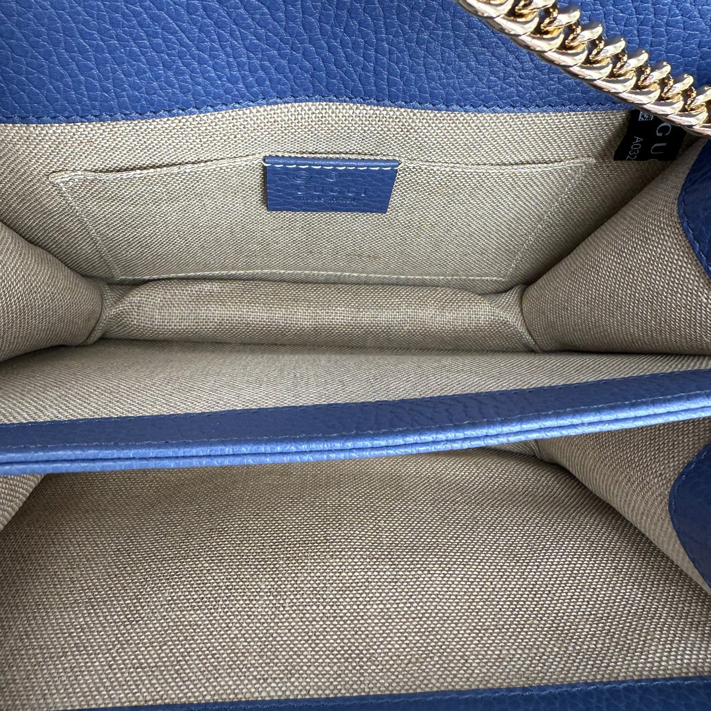 Gucci Interlocking G Small Shoulder Bag – Dollar Calfskin Leather