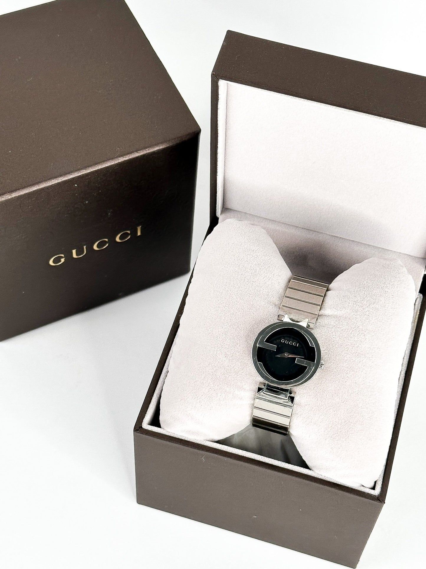Gucci Interlocking G37 MM Silver Watch