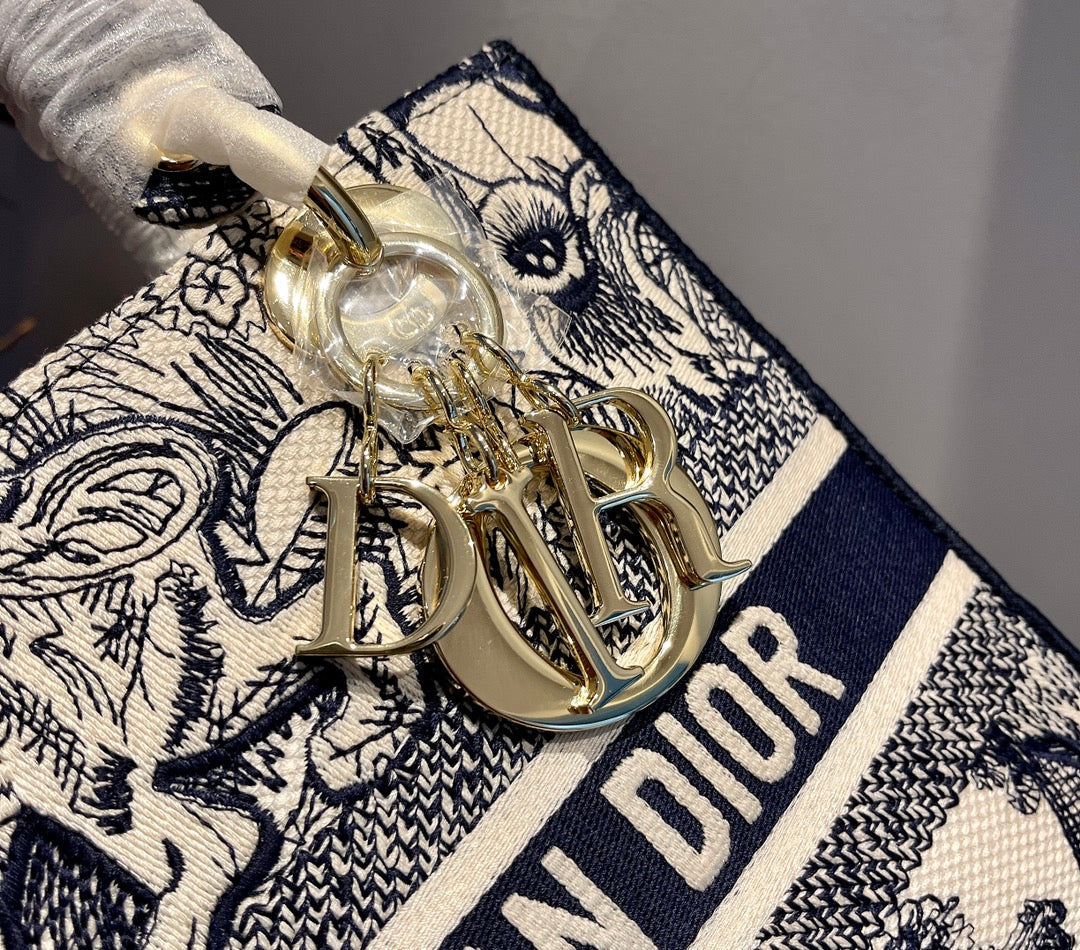 Christian Dior Medium Lady D Lite Bag