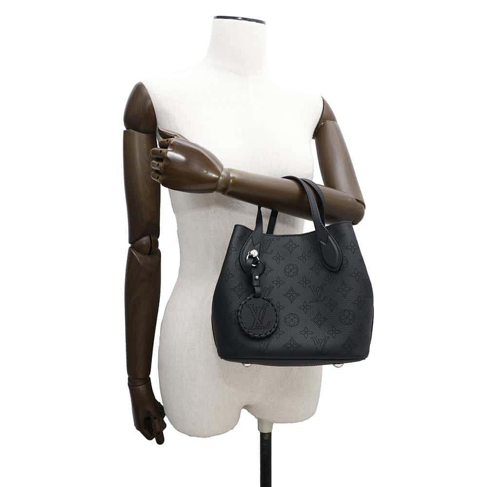 LOUIS VUITTON Blossom NoirM21848 Monogram Mahina Size PM